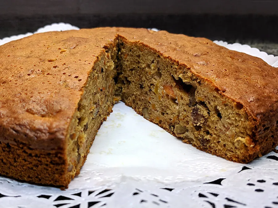 Bizcocho de zanahorias y nueces.