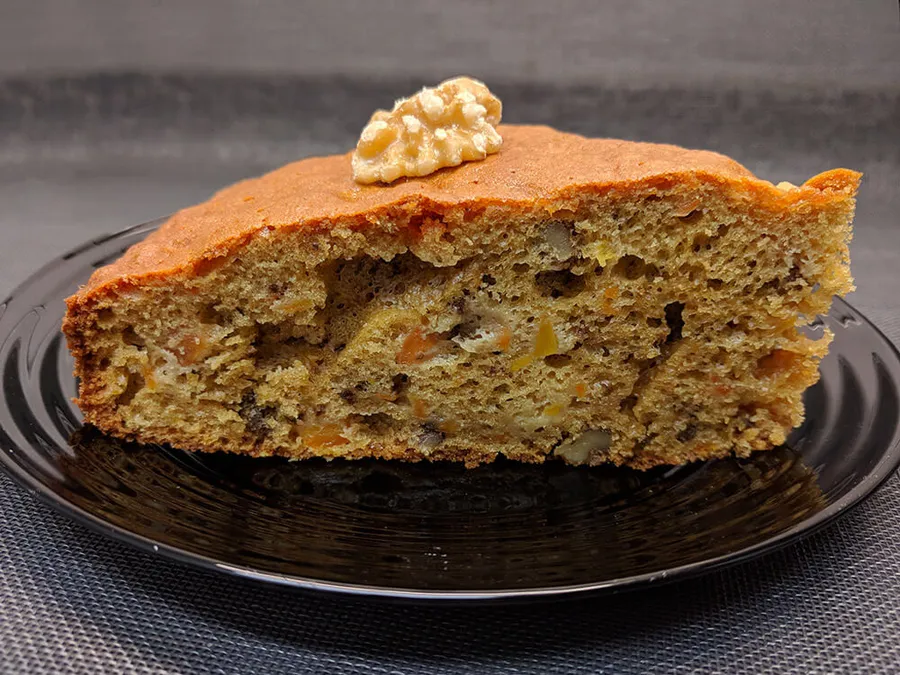 Bizcocho de zanahorias y nueces.