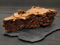 Brownie de chocolate y nueces.