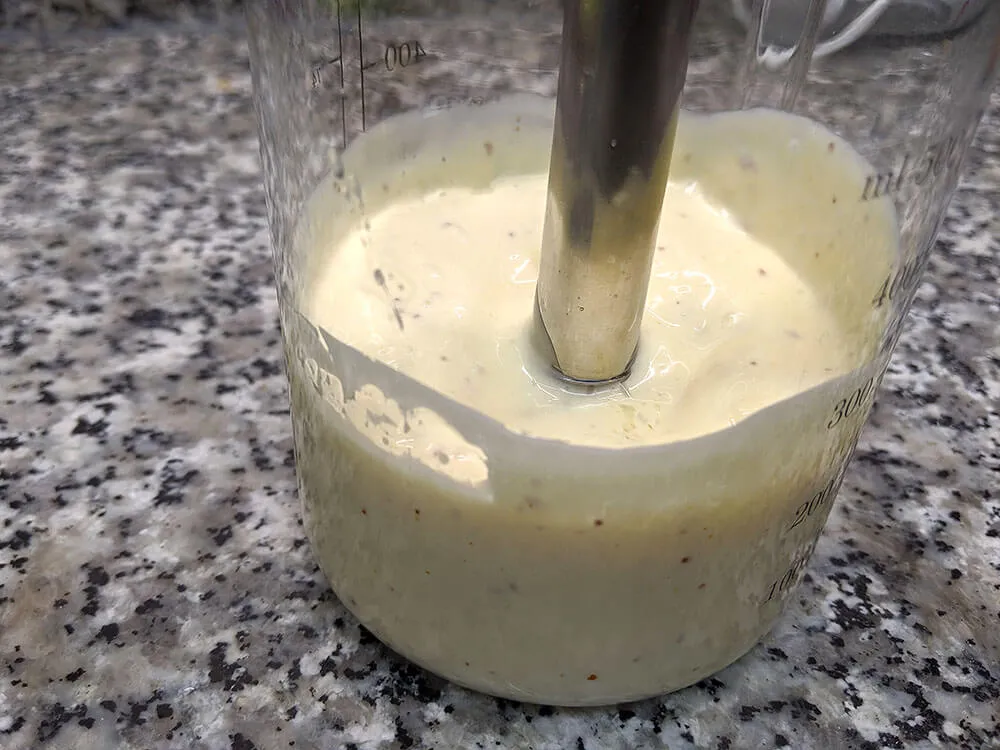 Mayonesa de mostaza de Dijon.