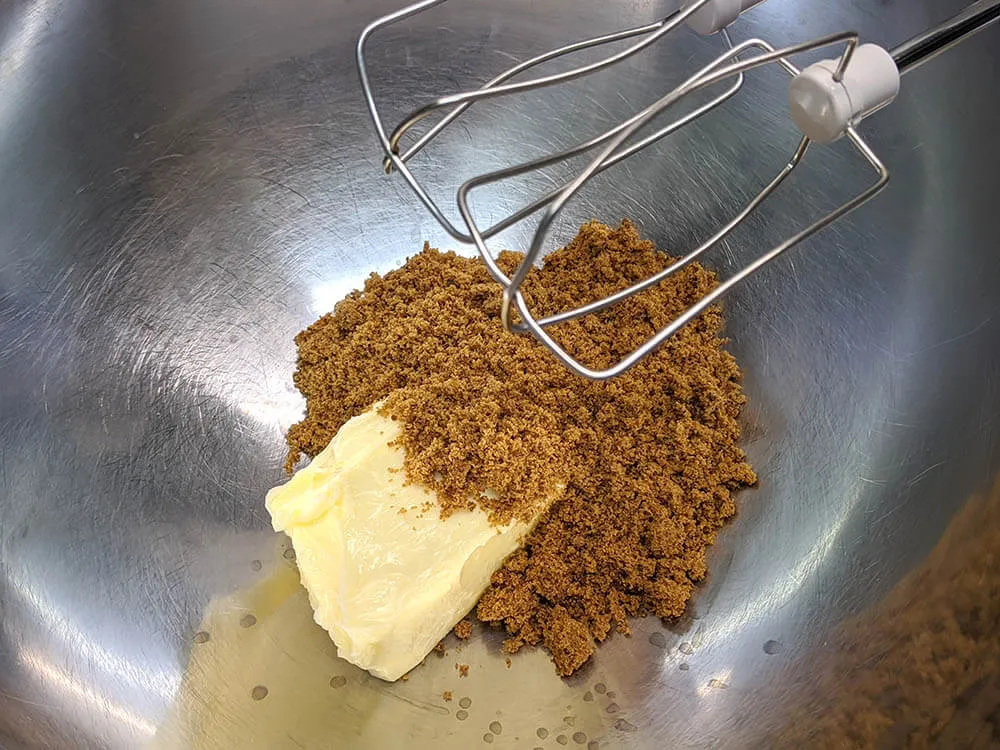 Mantequilla y azúcar panela