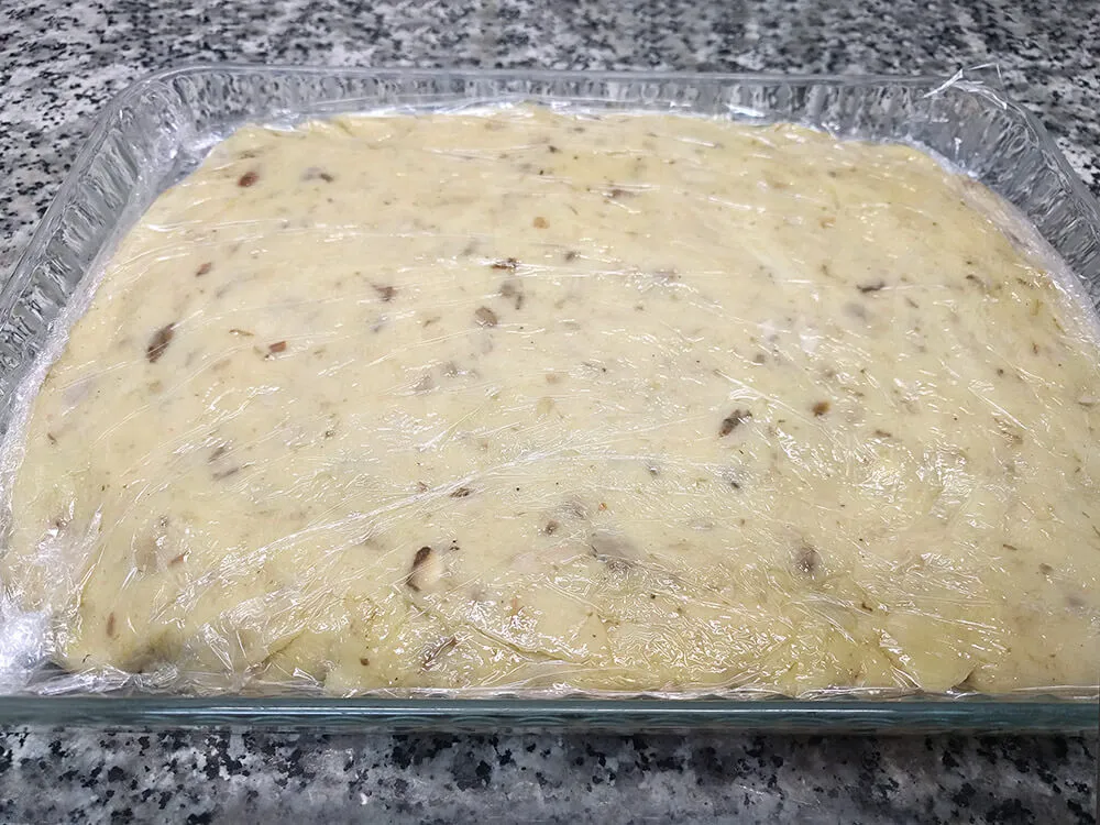 Masa de croqueta en bandeja