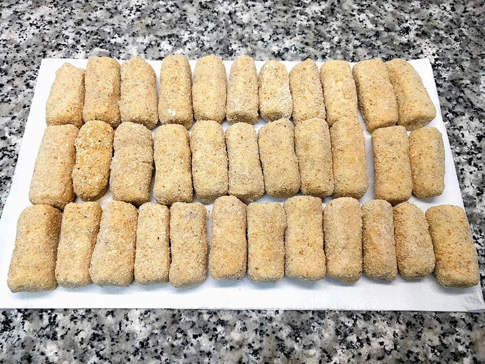 Croquetas listas para freir