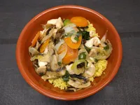 Primera presentación del cuscús con pollo y hortalizas.