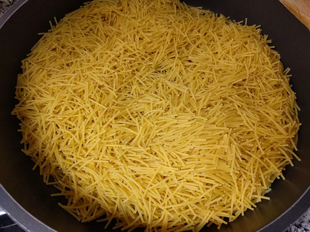 Fideos crudos