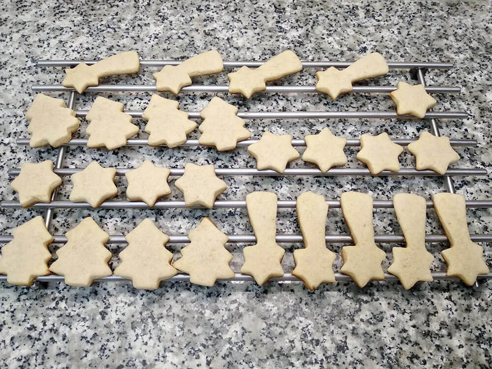 Galletas de mantequilla horneadas.