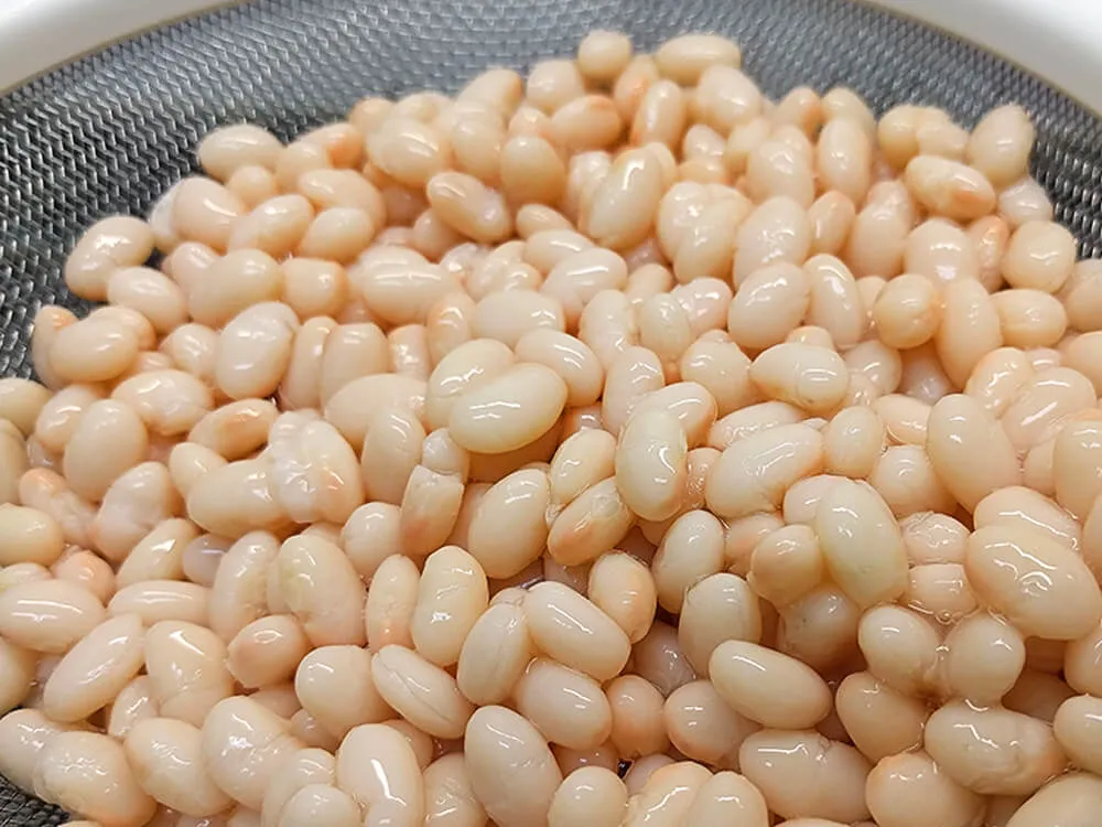 Judías de Santa Pau escurriéndose