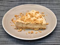 Segunda presentación del pastel de turrón de Jijona.