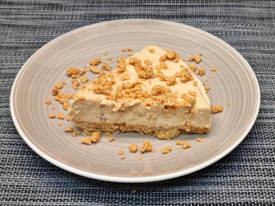 Segunda presentación del pastel de turrón de Jijona.