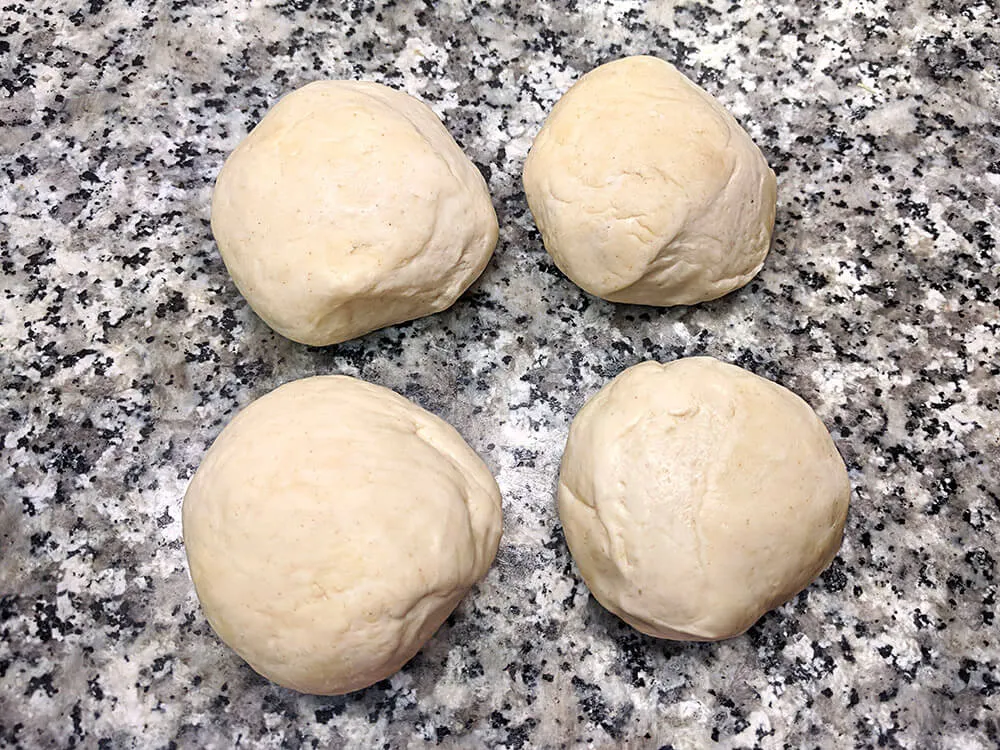Bolas de masa de piadina.