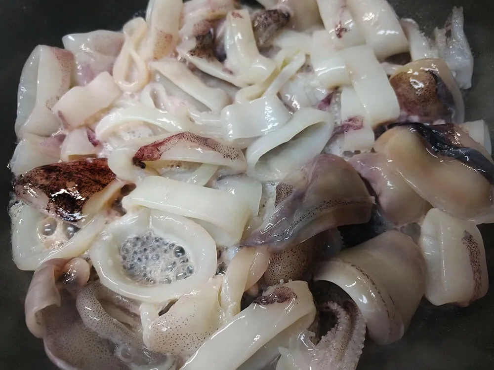 Chipirones cortados.