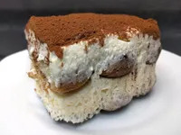 Porción de tiramisú